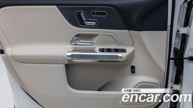 Mercedes-Benz GLB-Class (X247) GLB200 d 2025 — фото 19