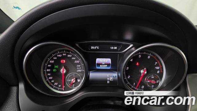 Mercedes-Benz CLA-Class (C117) CLA220 AMG Line 2018 — фото 8