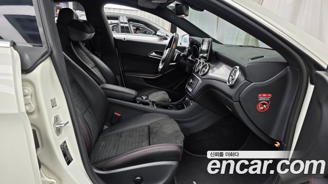 Mercedes-Benz CLA-Class (C117) CLA220 AMG Line 2018 — фото 11