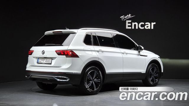 Volkswagen Tiguan (II) 2.0 TDI Premium 2022 — фото 2
