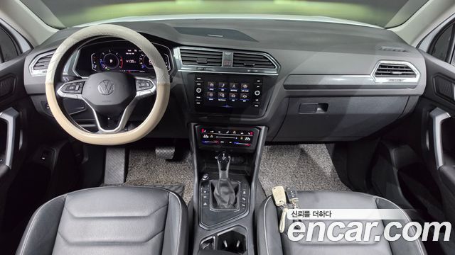 Volkswagen Tiguan (II) 2.0 TDI Premium 2022 — фото 7