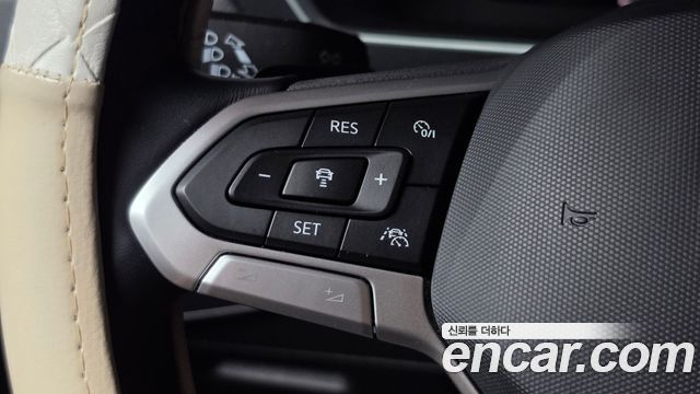 Volkswagen Tiguan (II) 2.0 TDI Premium 2022 — фото 14