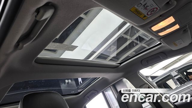 Toyota Prius V 1.8 2017 — фото 19