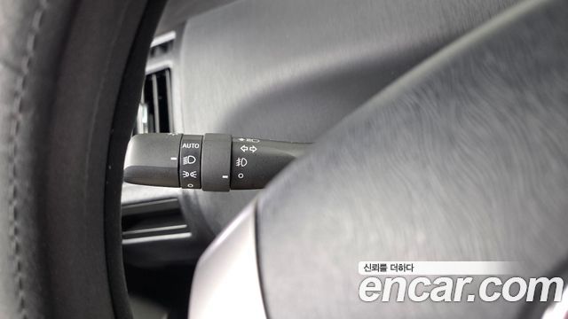 Toyota Prius V 1.8 2017 — фото 35