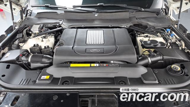 Land Rover Range Rover (IV) 4.4 SDV8 AB DIESEL 2018 — фото 6