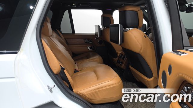 Land Rover Range Rover (IV) 4.4 SDV8 AB DIESEL 2018 — фото 11