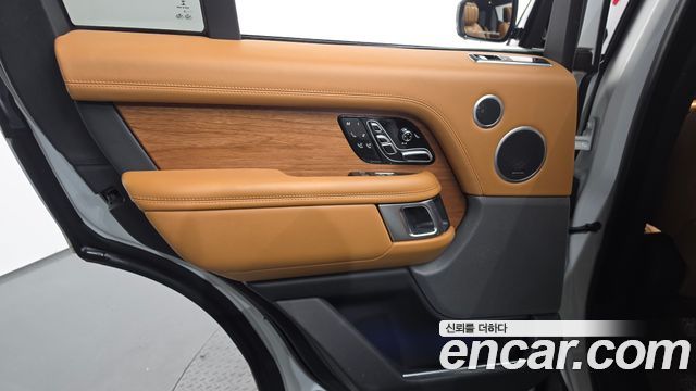 Land Rover Range Rover (IV) 4.4 SDV8 AB DIESEL 2018 — фото 25