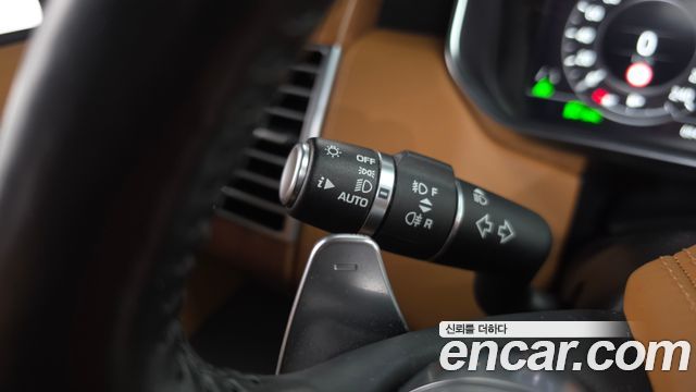 Land Rover Range Rover (IV) 4.4 SDV8 AB DIESEL 2018 — фото 36