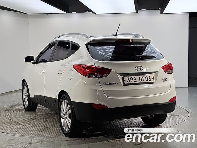 Hyundai Tucson ix Diesel 2WD LX20 Smart-Pack 2013 — фото 2