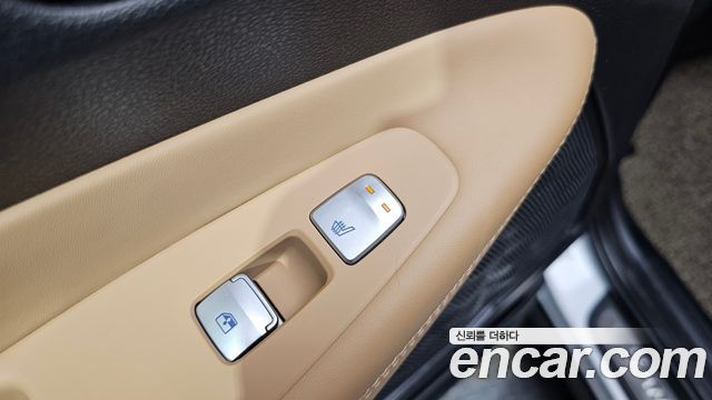 Hyundai Santa Fe Gasoline 2.5T 2WD Calligraphy 2022 — фото 37