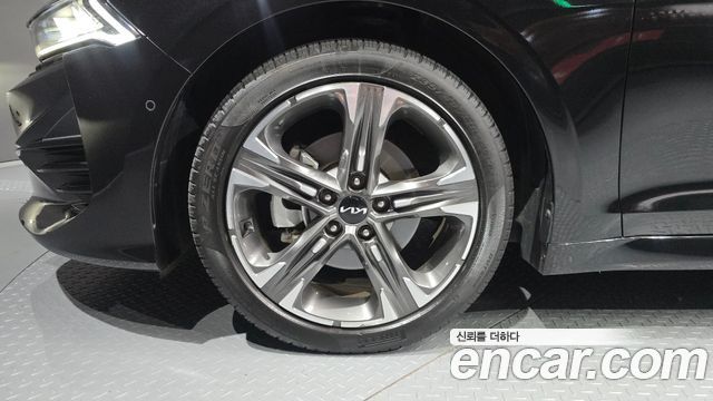 Kia K5 (III) 2.0 Signature 2023 — фото 5