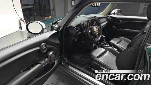 MINI Cooper D Mid 3rd 2017 — фото 10