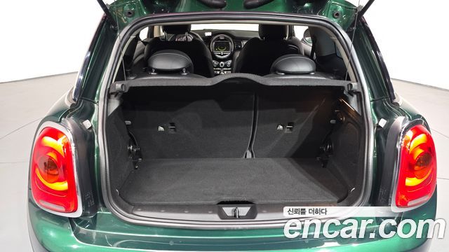 MINI Cooper D Mid 3rd 2017 — фото 18