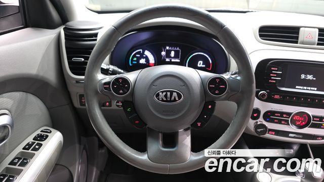 Kia Soul EV EV 2018 — фото 13