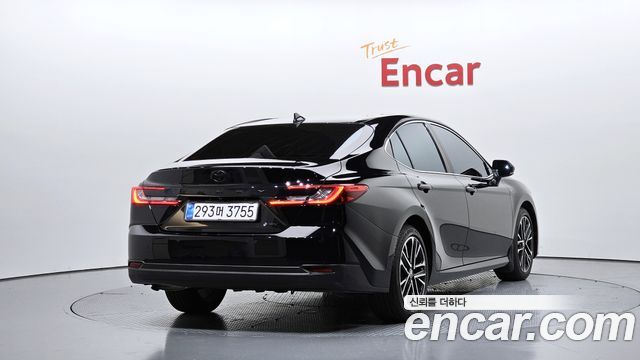 Toyota Camry (XV80) 2.5 XLE Hybrid 2025 — фото 2