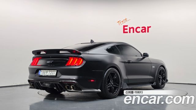Ford Mustang GT Coupe 2020 — фото 2