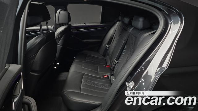 BMW 5 Series (G30) 530i M Sport Package 2023 — фото 12