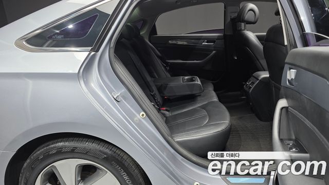 Hyundai Sonata Hybrid (LF) 2.0 HEV Premium 2015 — фото 11