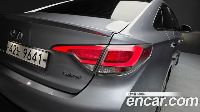 Hyundai Sonata Hybrid (LF) 2.0 HEV Premium 2015 — фото 23