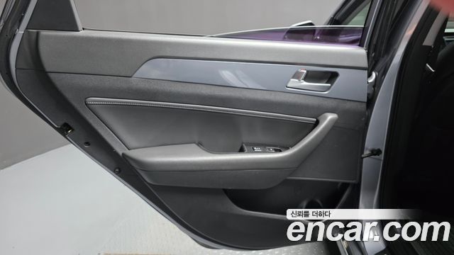 Hyundai Sonata Hybrid (LF) 2.0 HEV Premium 2015 — фото 25