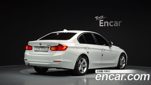 BMW 3 Series (F30) 320i 2013 — фото 2