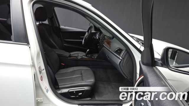 BMW 3 Series (F30) 320i 2013 — фото 11