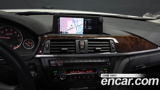 BMW 3 Series (F30) 320i 2013 — фото 14