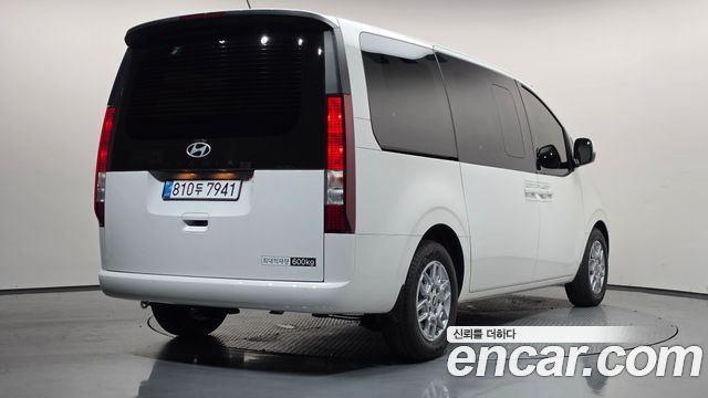 Hyundai Staria Cargo 5-Seater Modern 2025 — фото 2
