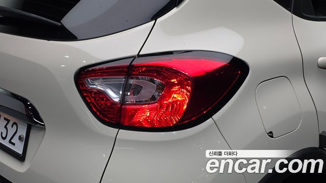 Renault Korea QM3 LE 2016 — фото 23