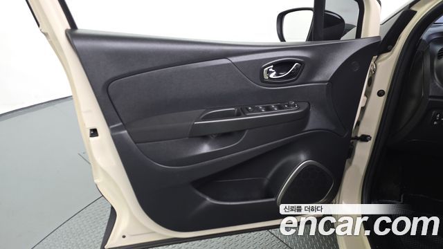 Renault Korea QM3 LE 2016 — фото 24