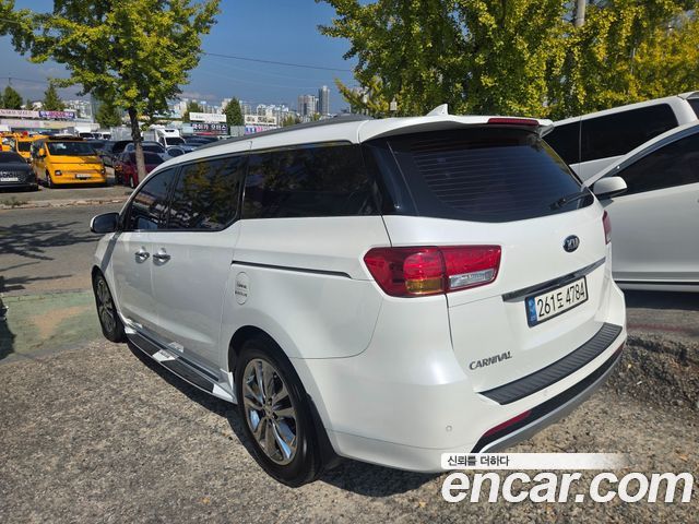 Kia Carnival Gasoline 9-seater Noblesse 2017 — фото 2