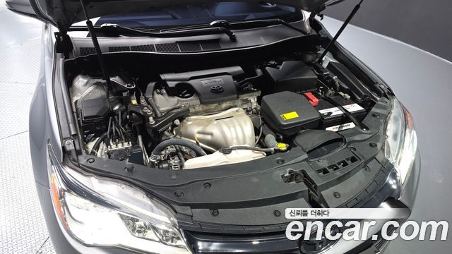 Toyota Camry 2.5 XLE 2015 — фото 6
