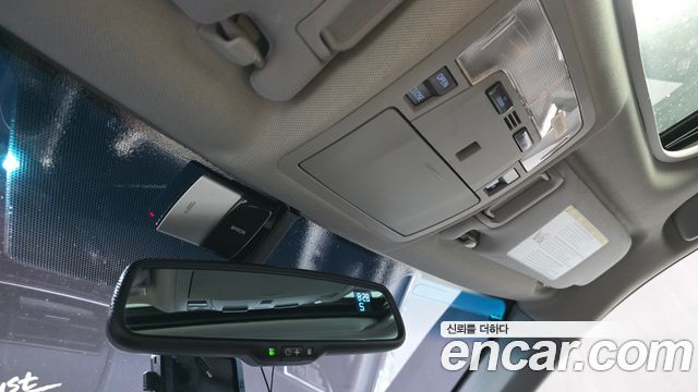 Toyota Camry 2.5 XLE 2015 — фото 18