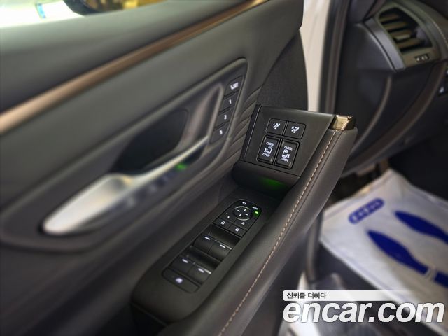 Toyota Alphard (IV) 2.5 HEV Premium AWD 2026 — фото 16