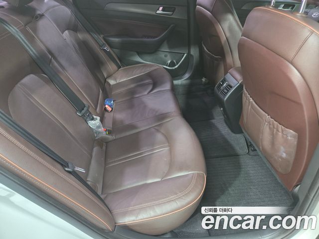 Hyundai Sonata (LF) 2.0 Care+ 2017 — фото 10