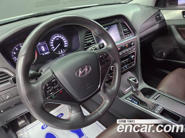 Hyundai Sonata (LF) 2.0 Care+ 2017 — фото 19
