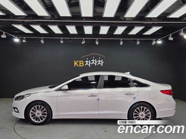 Hyundai Sonata (LF) 2.0 Care+ 2017 — фото 24