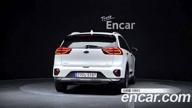 Kia Niro 1.6 HEV Noblesse Special 2021 — фото 4