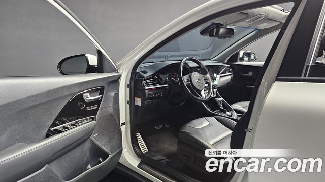 Kia Niro 1.6 HEV Noblesse Special 2021 — фото 10