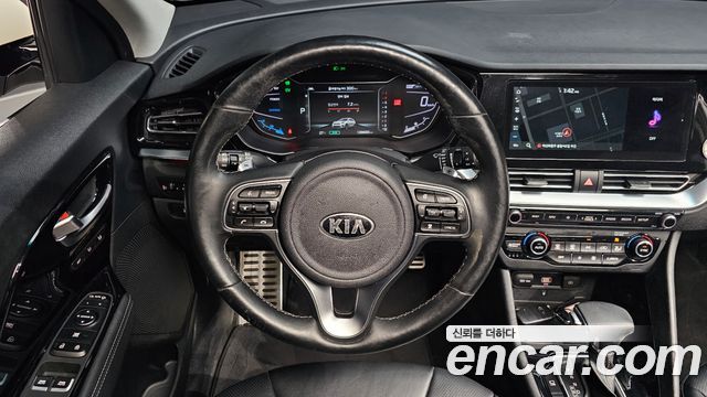 Kia Niro 1.6 HEV Noblesse Special 2021 — фото 13