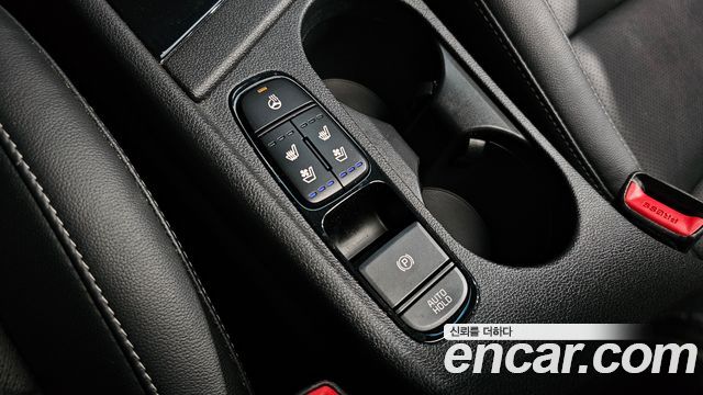 Kia Niro 1.6 HEV Noblesse Special 2021 — фото 18