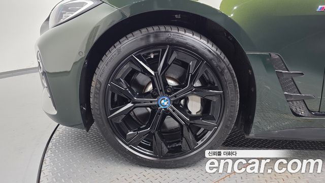 BMW i4 eDrive40 M Sports 2022 — фото 5