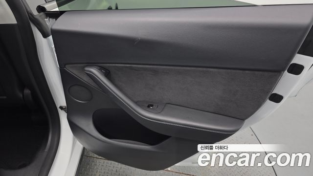 Tesla Model Y Long Range AWD 2022 — фото 25