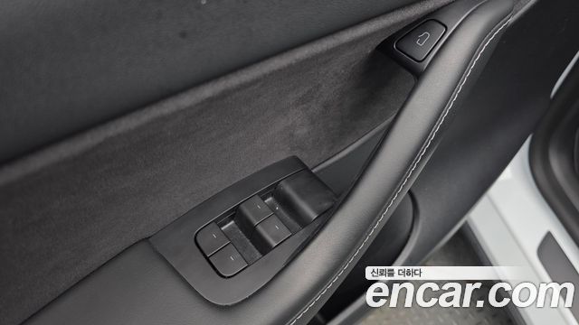 Tesla Model Y Long Range AWD 2022 — фото 27