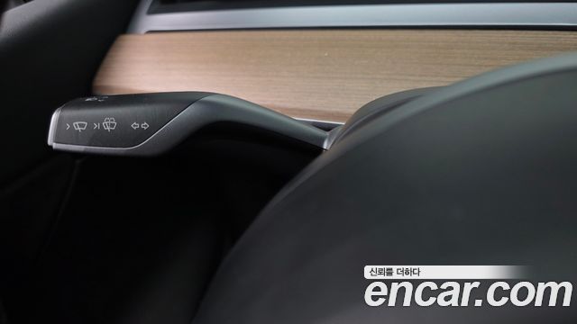Tesla Model Y Long Range AWD 2022 — фото 30