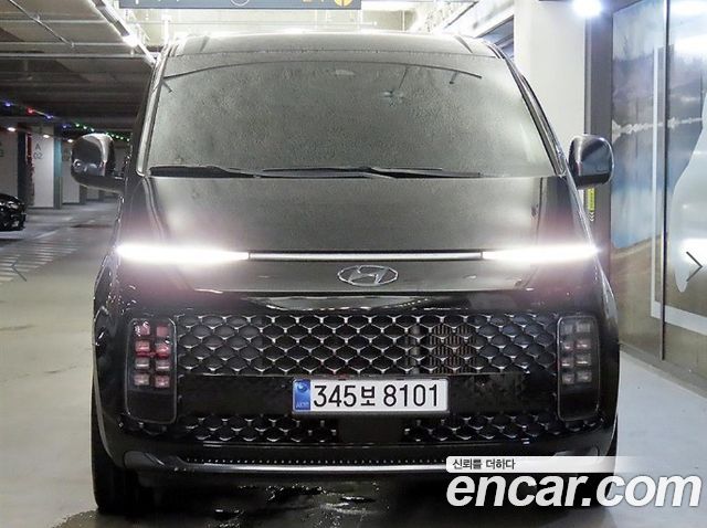 Hyundai Staria Lounge 9-Seater Prestige 2022 — фото 2