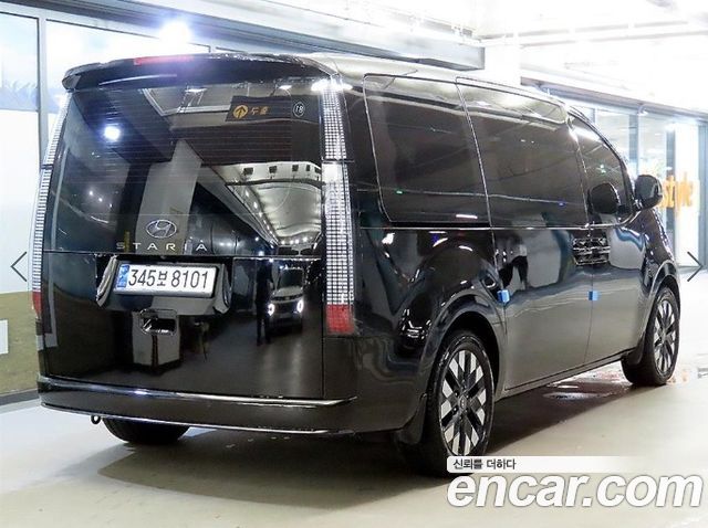 Hyundai Staria Lounge 9-Seater Prestige 2022 — фото 4