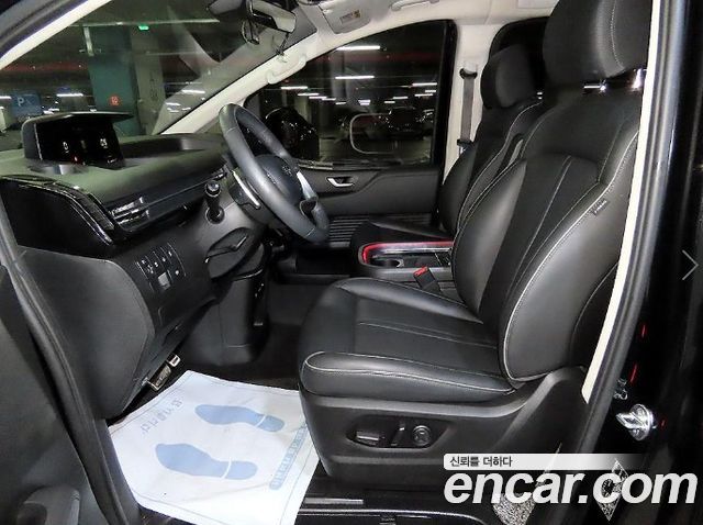 Hyundai Staria Lounge 9-Seater Prestige 2022 — фото 6