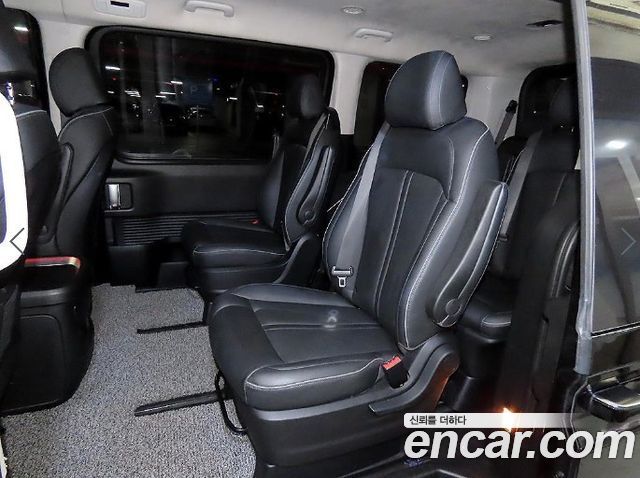 Hyundai Staria Lounge 9-Seater Prestige 2022 — фото 7