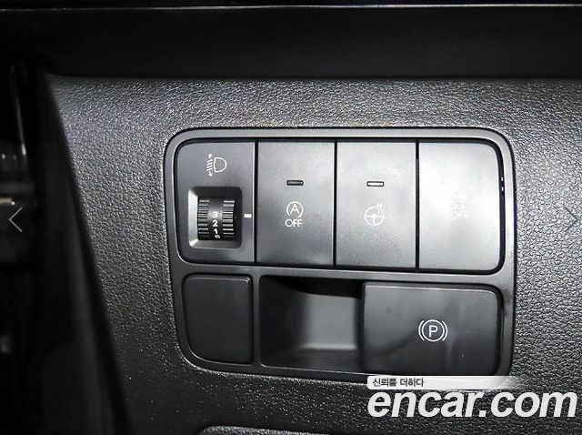 Hyundai Staria Lounge 9-Seater Prestige 2022 — фото 17